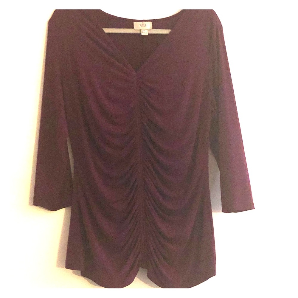 Ruched wine colored 3/4 sleeve top